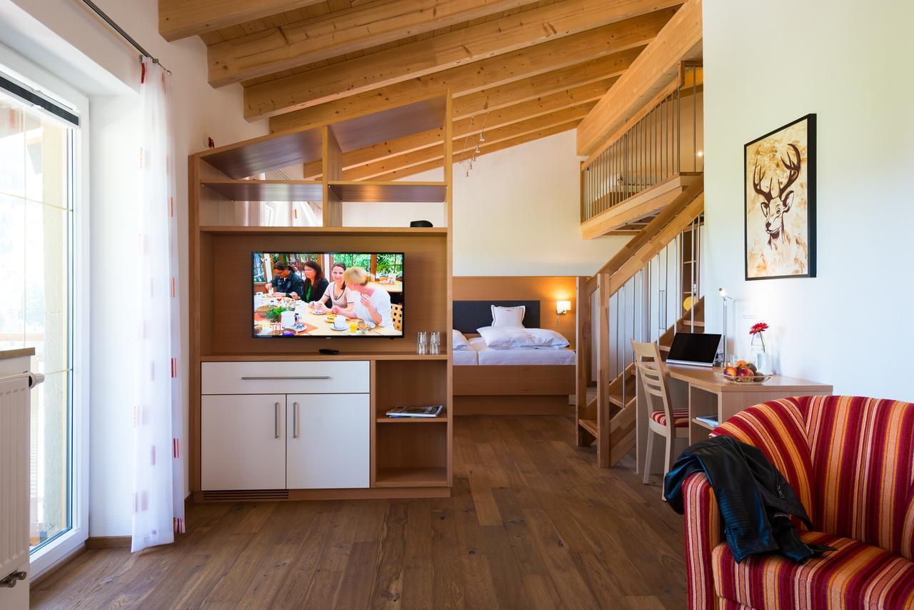 Hotel Bellevue Riezlern Luaran gambar