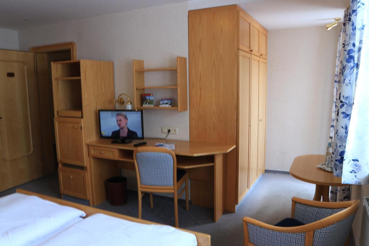 Hotel Bellevue Riezlern Luaran gambar